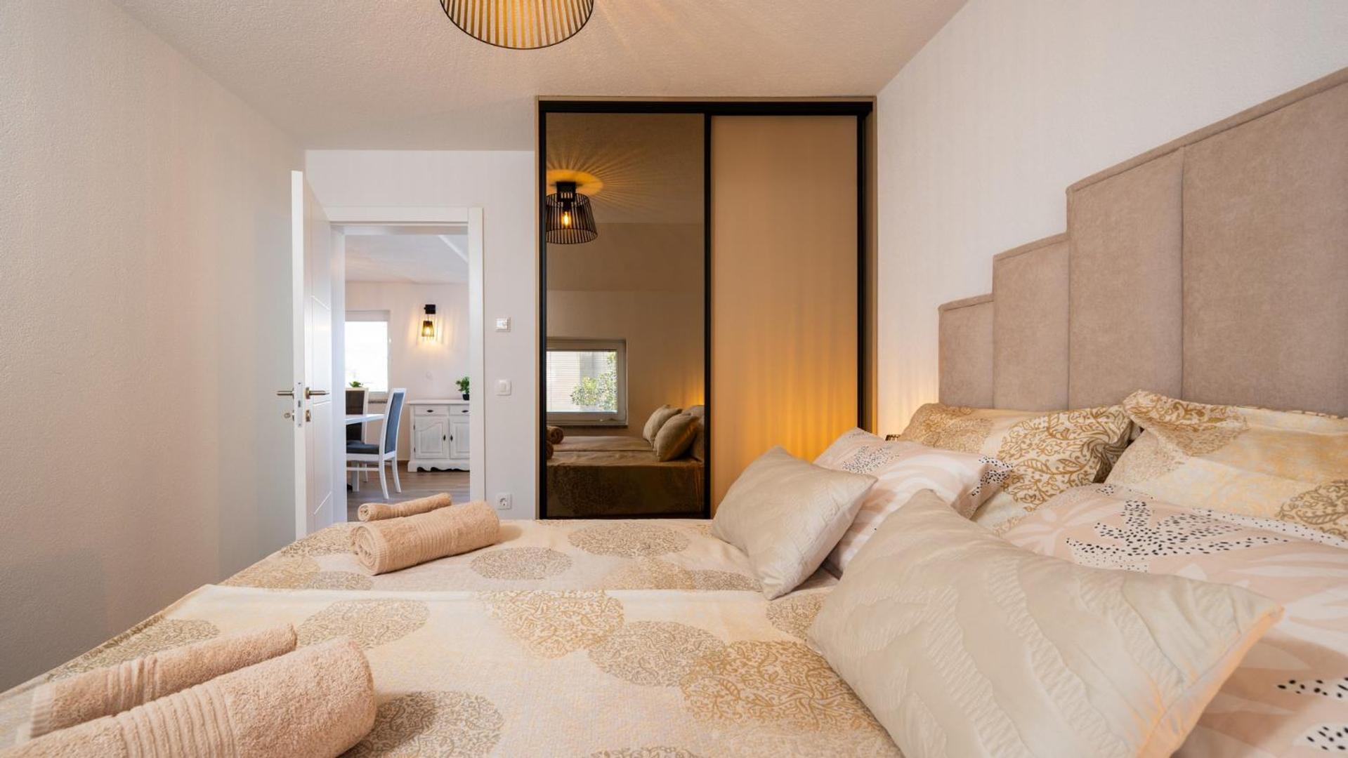 Apartments Summer Τρογκίρ Εξωτερικό φωτογραφία