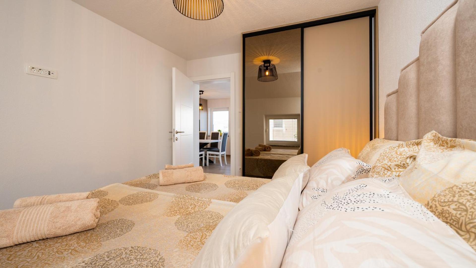 Apartments Summer Τρογκίρ Εξωτερικό φωτογραφία