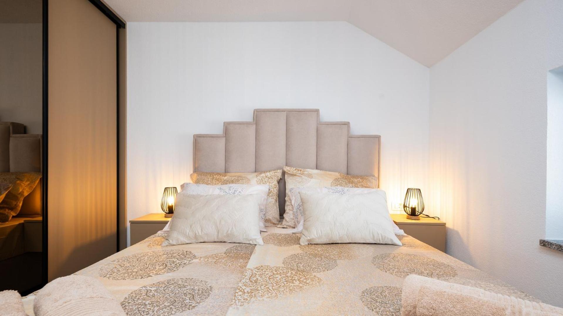 Apartments Summer Τρογκίρ Εξωτερικό φωτογραφία
